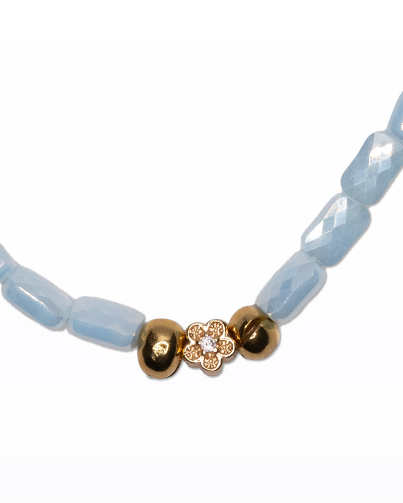 Acqua Fiorita – Bracciale perline turchesi e dettagli oro